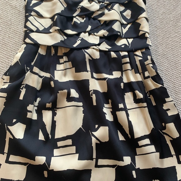 Strapless dress - Navy and Cream - Size Small - Worn Once - Picture 10 of 10